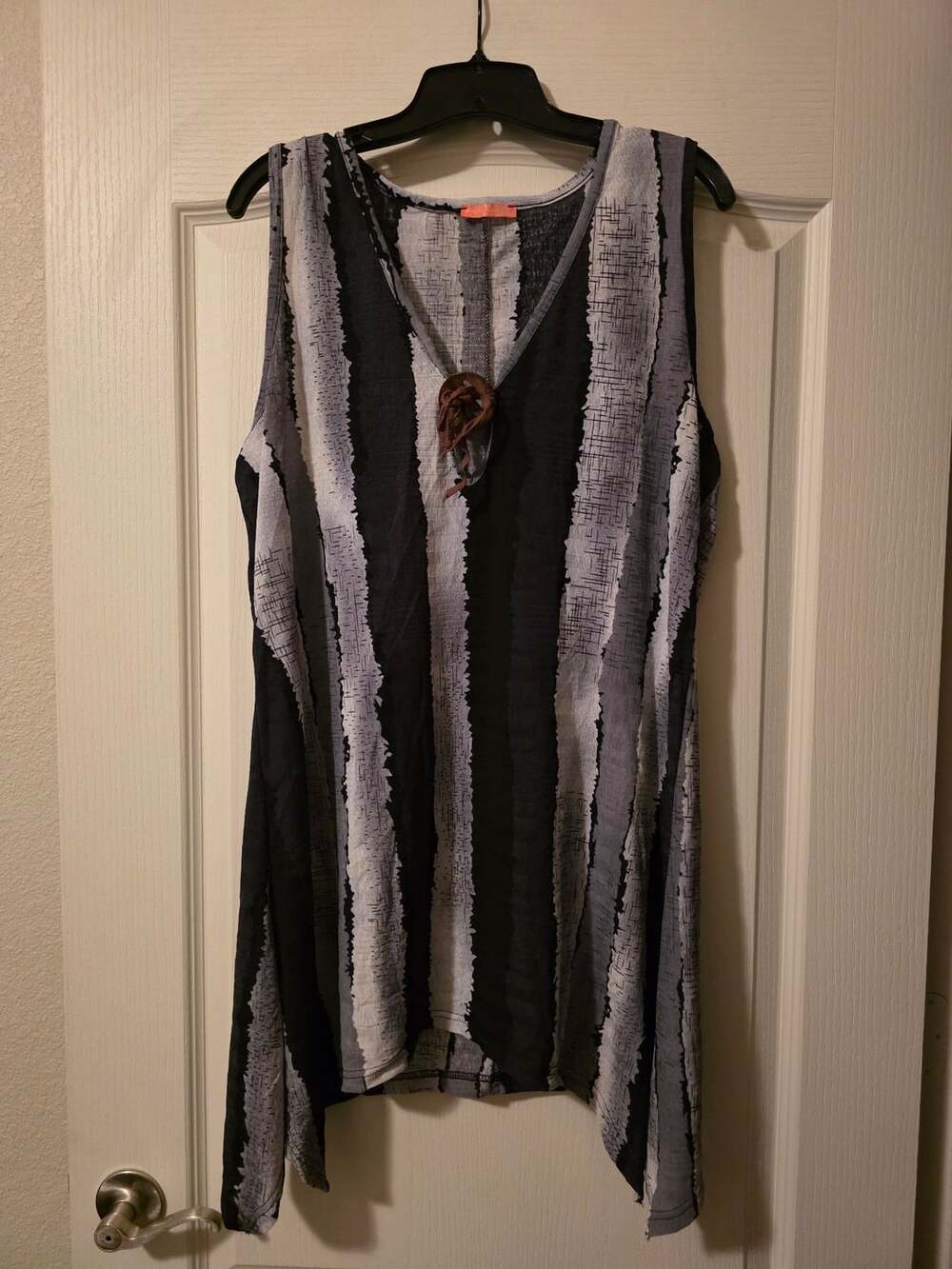 Simply Aster Striped V-Neck Tank Top Size 3X Black White Tunic